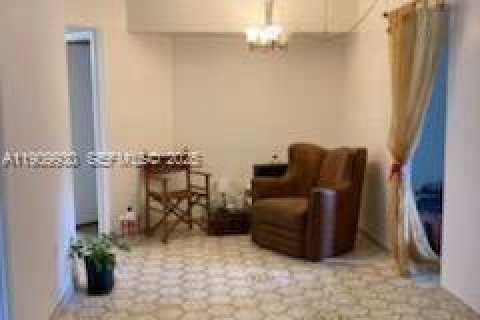 Condo in Tamarac, Florida, 2 bedrooms  № 2082175 - photo 8