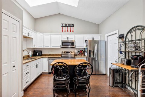 House in Orlando, Florida 3 bedrooms, 131.92 sq.m. № 1648072 - photo 8
