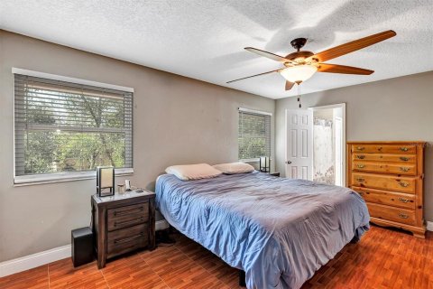 House in Orlando, Florida 3 bedrooms, 131.92 sq.m. № 1648072 - photo 14