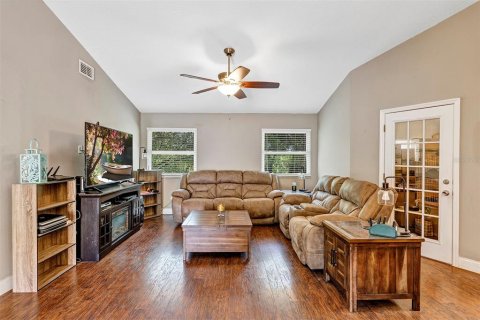 House in Orlando, Florida 3 bedrooms, 131.92 sq.m. № 1648072 - photo 5
