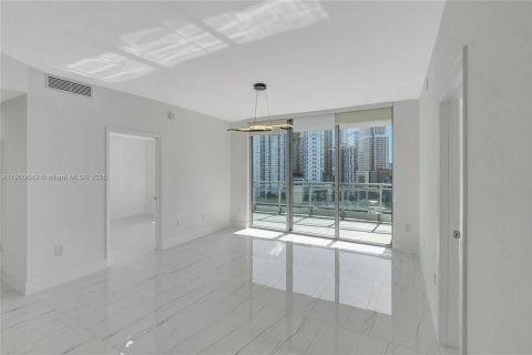 Condominio en alquiler en Miami, Florida, 2 dormitorios, 104.89 m2 № 1951972 - foto 14