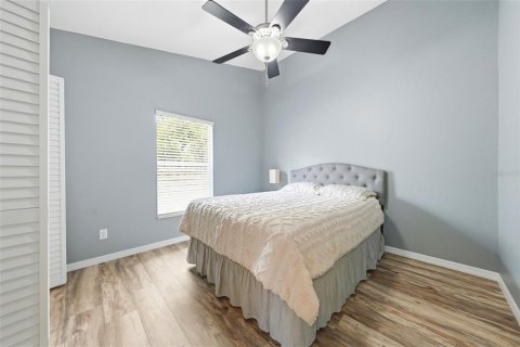 House in Weeki Wachee, Florida 3 bedrooms, 215.07 sq.m. № 2220399 - photo 27