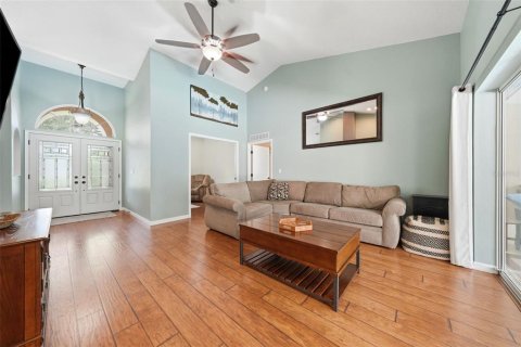 House in Weeki Wachee, Florida 3 bedrooms, 215.07 sq.m. № 2220399 - photo 5
