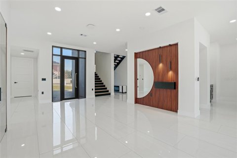 House in Tampa, Florida 6 bedrooms, 629.97 sq.m. № 2214332 - photo 8