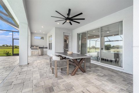 House in Wesley Chapel, Florida 5 bedrooms, 396.79 sq.m. № 1760440 - photo 26
