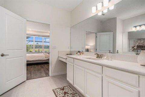 House in Wesley Chapel, Florida 5 bedrooms, 396.79 sq.m. № 1760440 - photo 25