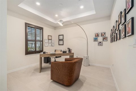 House in Wesley Chapel, Florida 5 bedrooms, 396.79 sq.m. № 1760440 - photo 20