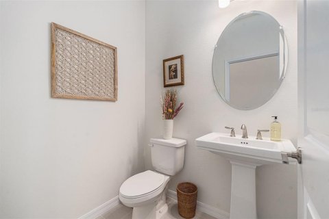 House in Wesley Chapel, Florida 5 bedrooms, 396.79 sq.m. № 1760440 - photo 21