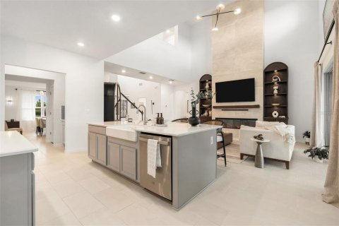 House in Wesley Chapel, Florida 5 bedrooms, 396.79 sq.m. № 1760440 - photo 16