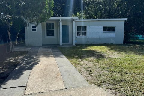 Villa ou maison à louer à Orlando, Floride: 4 chambres, 116.96 m2 № 1835237 - photo 1