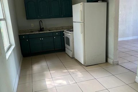 Villa ou maison à louer à Orlando, Floride: 4 chambres, 116.96 m2 № 1835237 - photo 5