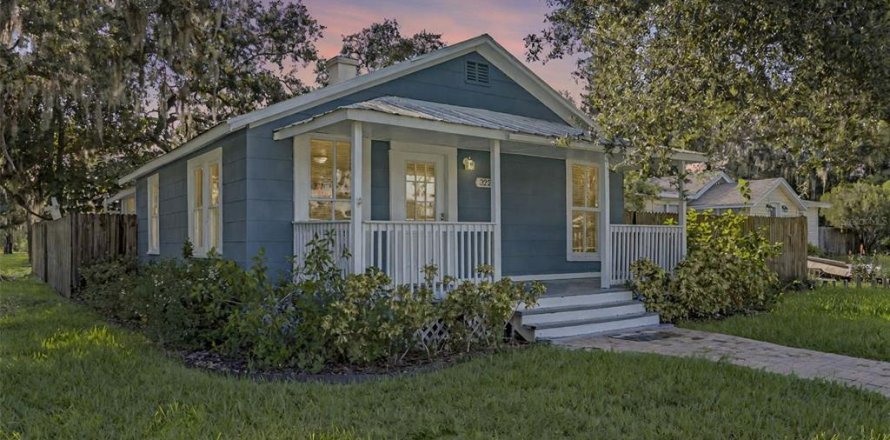 House in Sanford, Florida 4 bedrooms, 124.02 sq.m. № 1854075