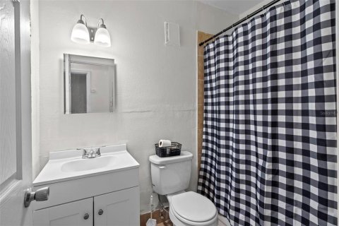 House in Sanford, Florida 4 bedrooms, 124.02 sq.m. № 1854075 - photo 16