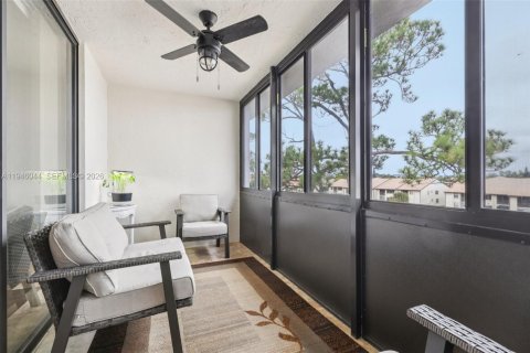 Condo in Lake Worth, Florida, 2 bedrooms  № 2002655 - photo 30