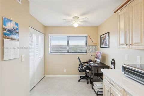 Condo in Lake Worth, Florida, 2 bedrooms  № 2002655 - photo 26