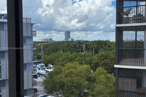 Condominio en alquiler en Aventura, Florida, 1 dormitorio, 68.84 m2 № 1941977 - foto 1