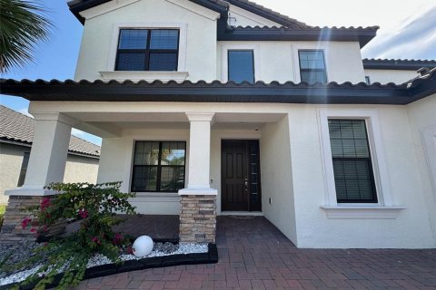 Casa en venta en Kissimmee, Florida, 5 dormitorios, 358.32 m2 № 1685479 - foto 17