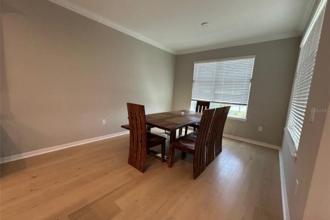 Casa en venta en Kissimmee, Florida, 5 dormitorios, 358.32 m2 № 1685479 - foto 25