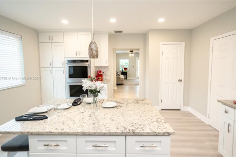 Villa ou maison à vendre à Miami, Floride: 3 chambres, 201.88 m2 № 1463033 - photo 26