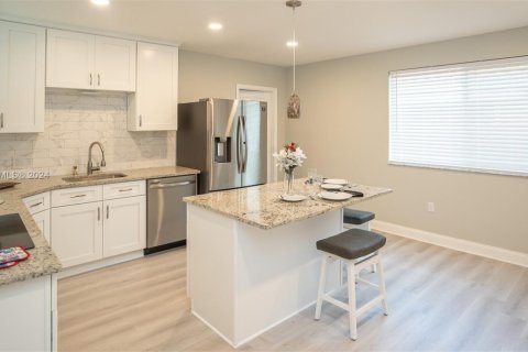 Villa ou maison à vendre à Miami, Floride: 3 chambres, 201.88 m2 № 1463033 - photo 29