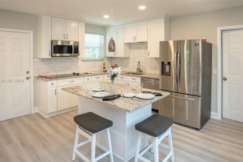 Villa ou maison à vendre à Miami, Floride: 3 chambres, 201.88 m2 № 1463033 - photo 25