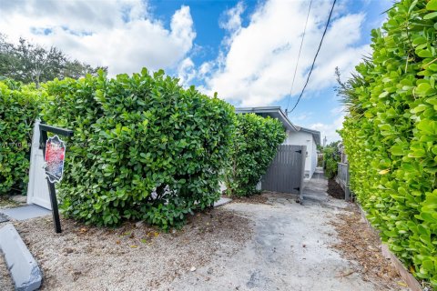 Villa ou maison à vendre à Miami, Floride: 3 chambres, 201.88 m2 № 1463033 - photo 6