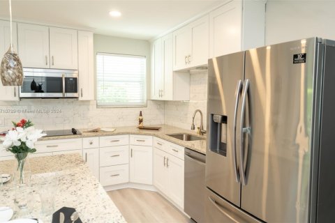 Villa ou maison à vendre à Miami, Floride: 3 chambres, 201.88 m2 № 1463033 - photo 22