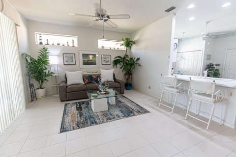 Villa ou maison à vendre à Port St. Lucie, Floride: 2 chambres, 143.07 m2 № 2191102 - photo 4