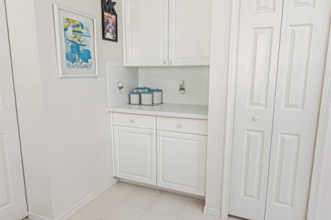 Villa ou maison à vendre à Port St. Lucie, Floride: 2 chambres, 143.07 m2 № 2191102 - photo 9