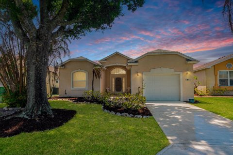 Villa ou maison à Port St. Lucie, Floride 2 chambres, 143.07 m2 № 2191102