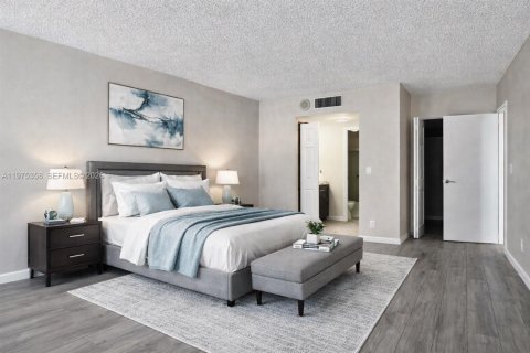 Condo in Hallandale Beach, Florida, 1 bedroom  № 2043382 - photo 5