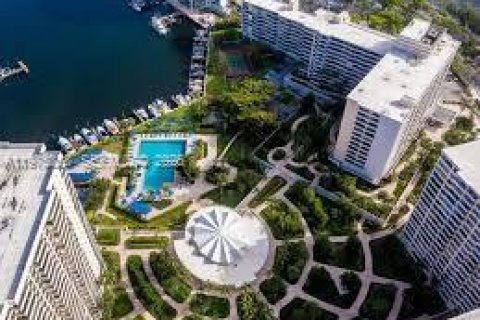 Condo in Hallandale Beach, Florida, 1 bedroom  № 2043382 - photo 4