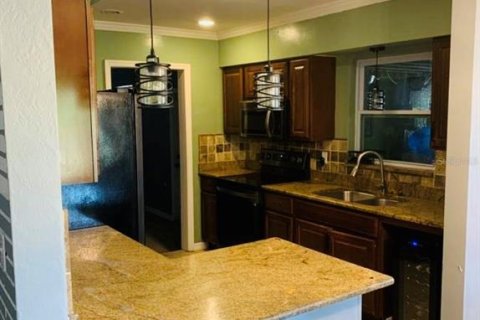 Villa ou maison à louer à Saint Petersburg, Floride: 3 chambres, 176.24 m2 № 2156504 - photo 6