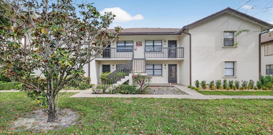 Condo in Lake Worth, Florida, 2 bedrooms № 2250548