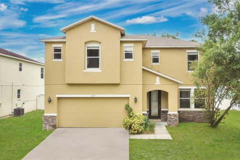 House in Lakeland, Florida 4 bedrooms, 235.51 sq.m. № 1757220 - photo 1