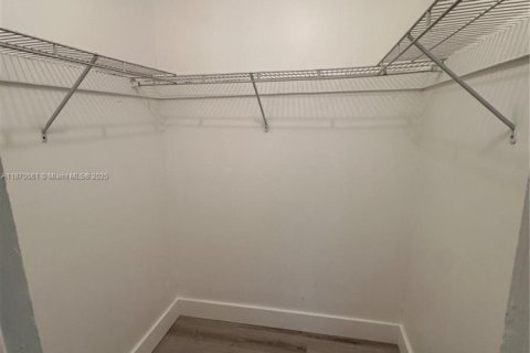 Apartamento en alquiler en Fort Lauderdale, Florida, 1 dormitorio, 55.74 m2 № 1895526 - foto 5