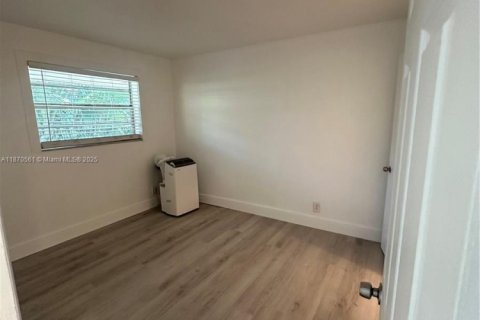 Apartamento en alquiler en Fort Lauderdale, Florida, 1 dormitorio, 55.74 m2 № 1895526 - foto 4