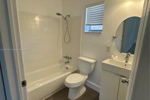 Apartamento en alquiler en Fort Lauderdale, Florida, 1 dormitorio, 55.74 m2 № 1895526 - foto 6