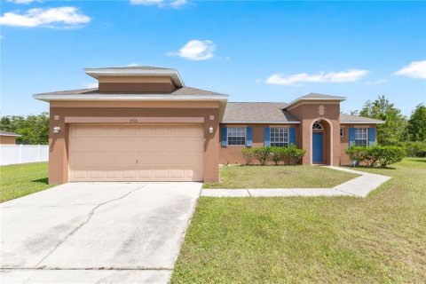 House in Kissimmee, Florida 4 bedrooms, 153.29 sq.m. № 2323986