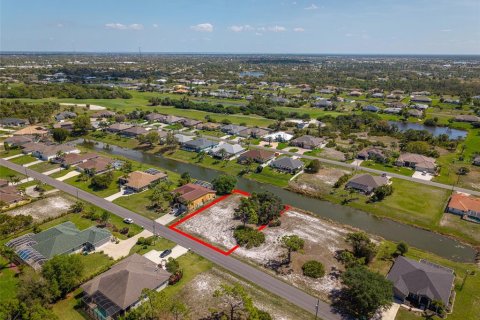 Terreno en Rotonda, Florida № 2229072