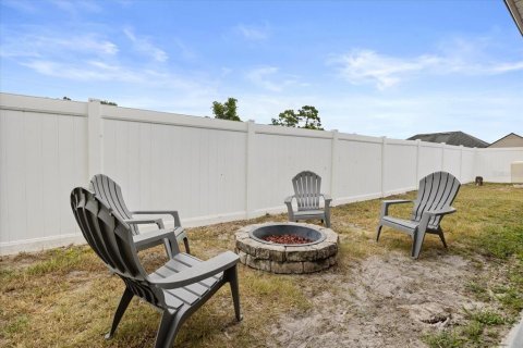 House in DeLand, Florida 3 bedrooms, 132.39 sq.m. № 1873892 - photo 23