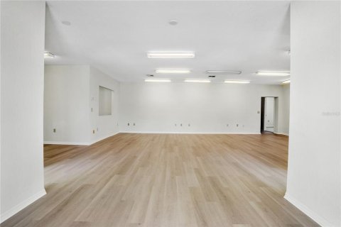 Купить коммерческую недвижимость в Спринг-Хилл, Флорида 290.04м2, № 1411350 - фото 5