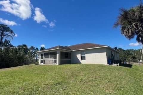 House in Lehigh Acres, Florida 3 bedrooms № 1850457 - photo 15