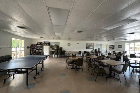 Condo in Miami, Florida, 1 bedroom № 1888356 - photo 22