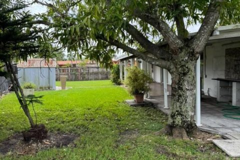 Villa ou maison à vendre à Miami, Floride: 4 chambres, 160.26 m2 № 2422344 - photo 29