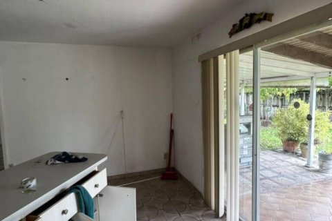 Villa ou maison à vendre à Miami, Floride: 4 chambres, 160.26 m2 № 2422344 - photo 12