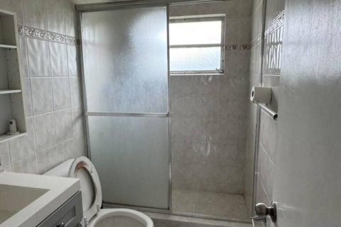 Villa ou maison à vendre à Miami, Floride: 4 chambres, 160.26 m2 № 2422344 - photo 15