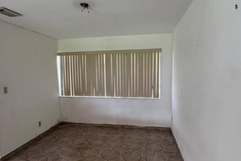 Villa ou maison à vendre à Miami, Floride: 4 chambres, 160.26 m2 № 2422344 - photo 22