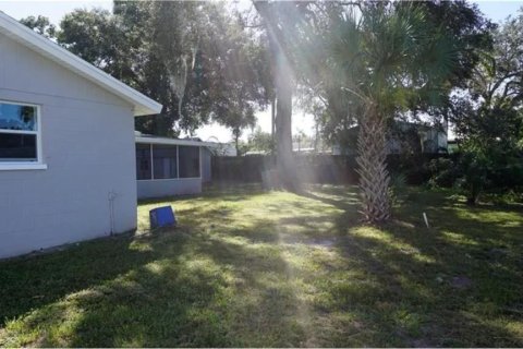 Villa ou maison à louer à Tampa, Floride: 2 chambres, 139.35 m2 № 2133264 - photo 30