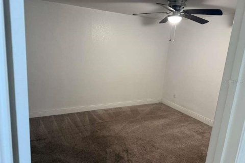 Villa ou maison à louer à Tampa, Floride: 2 chambres, 139.35 m2 № 2133264 - photo 16